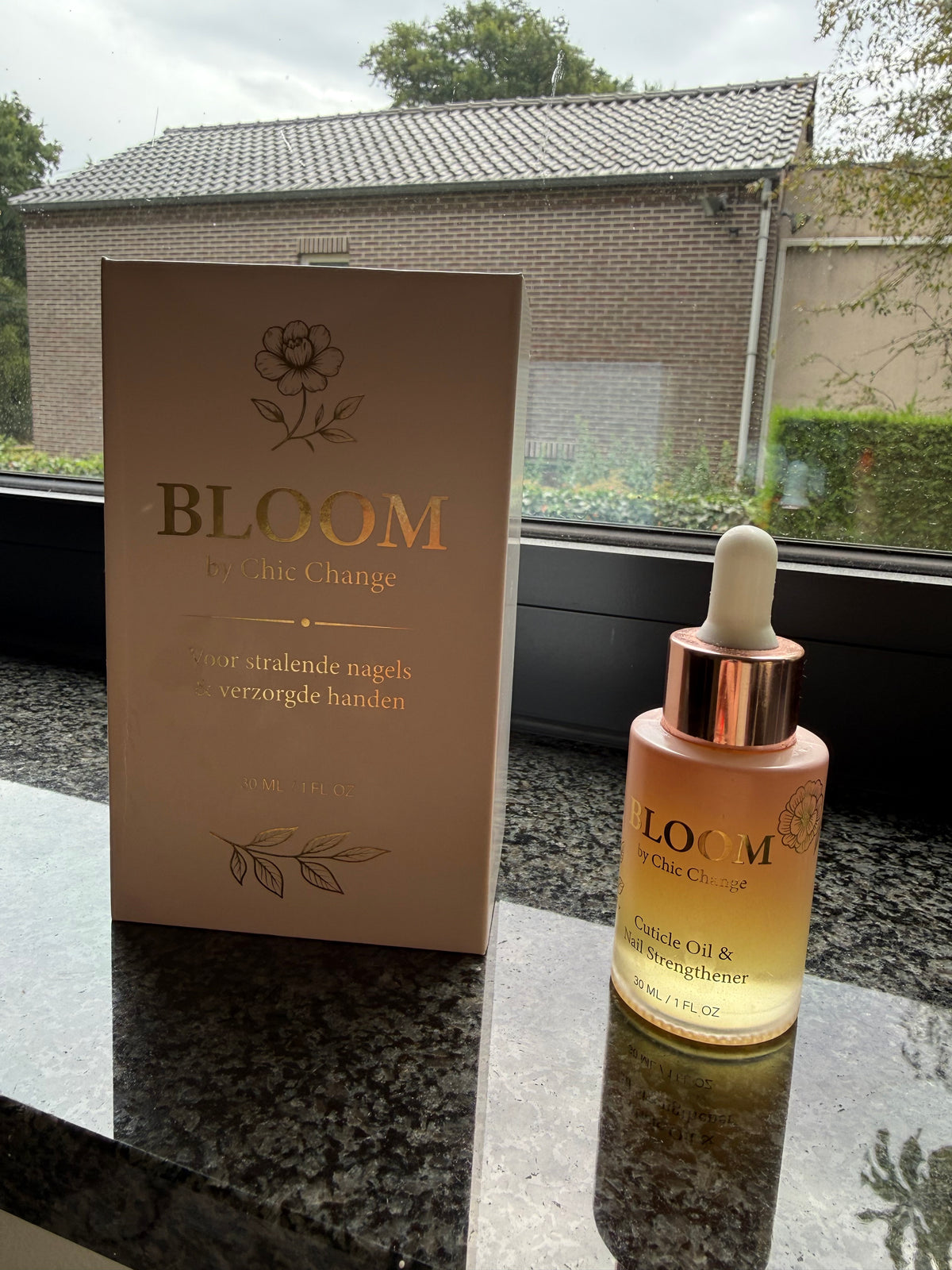 Bloom Cuticle oil & nail strengthener